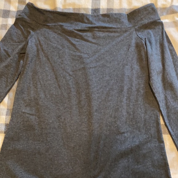 LOFT Off the Shoulder T shirt - Picture 4 of 5